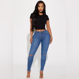 Fashion nova knee rip jeans